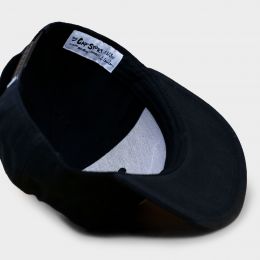 Peek-a-Boo Snapback black 